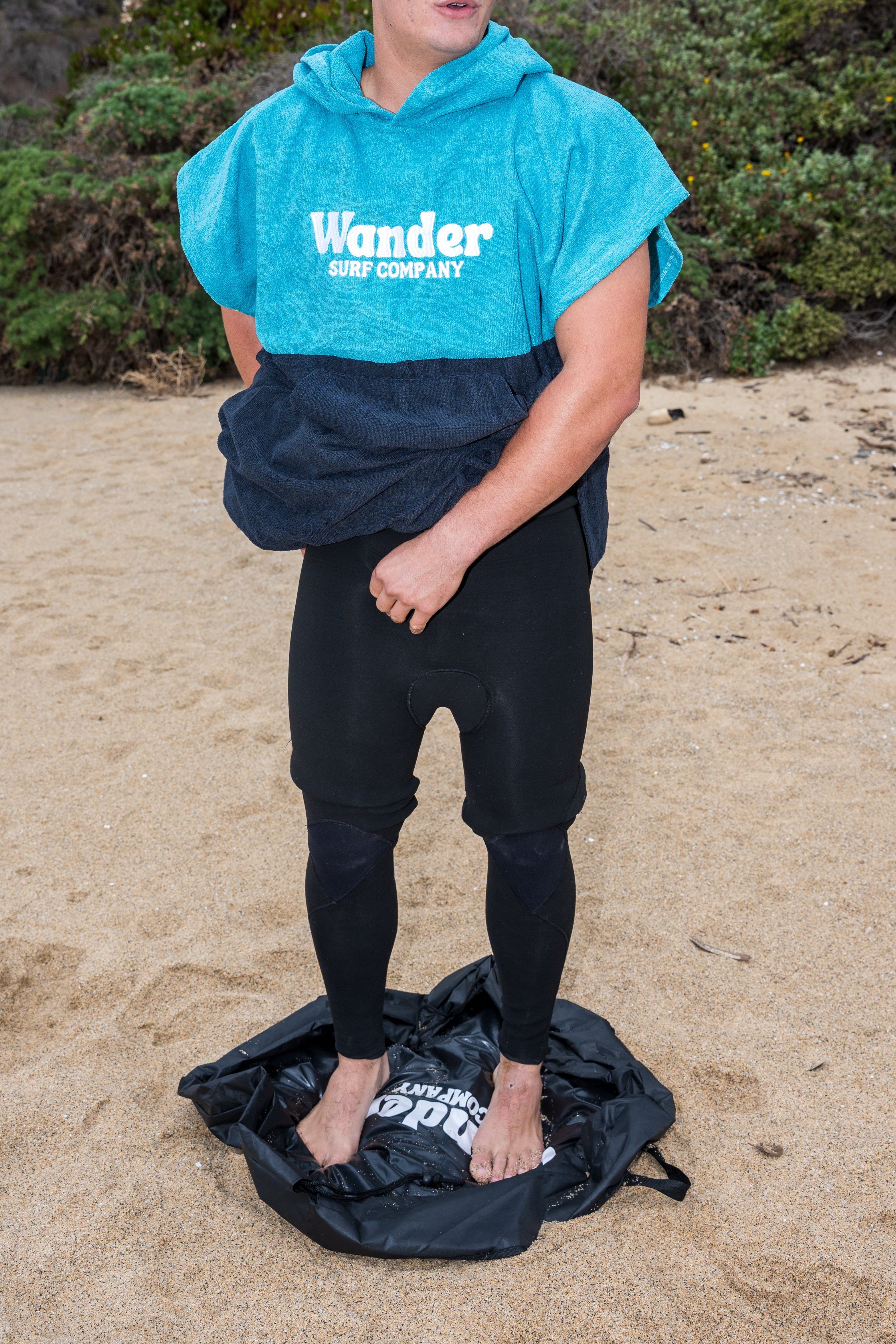 Breakwater Changing Poncho Teal/Black