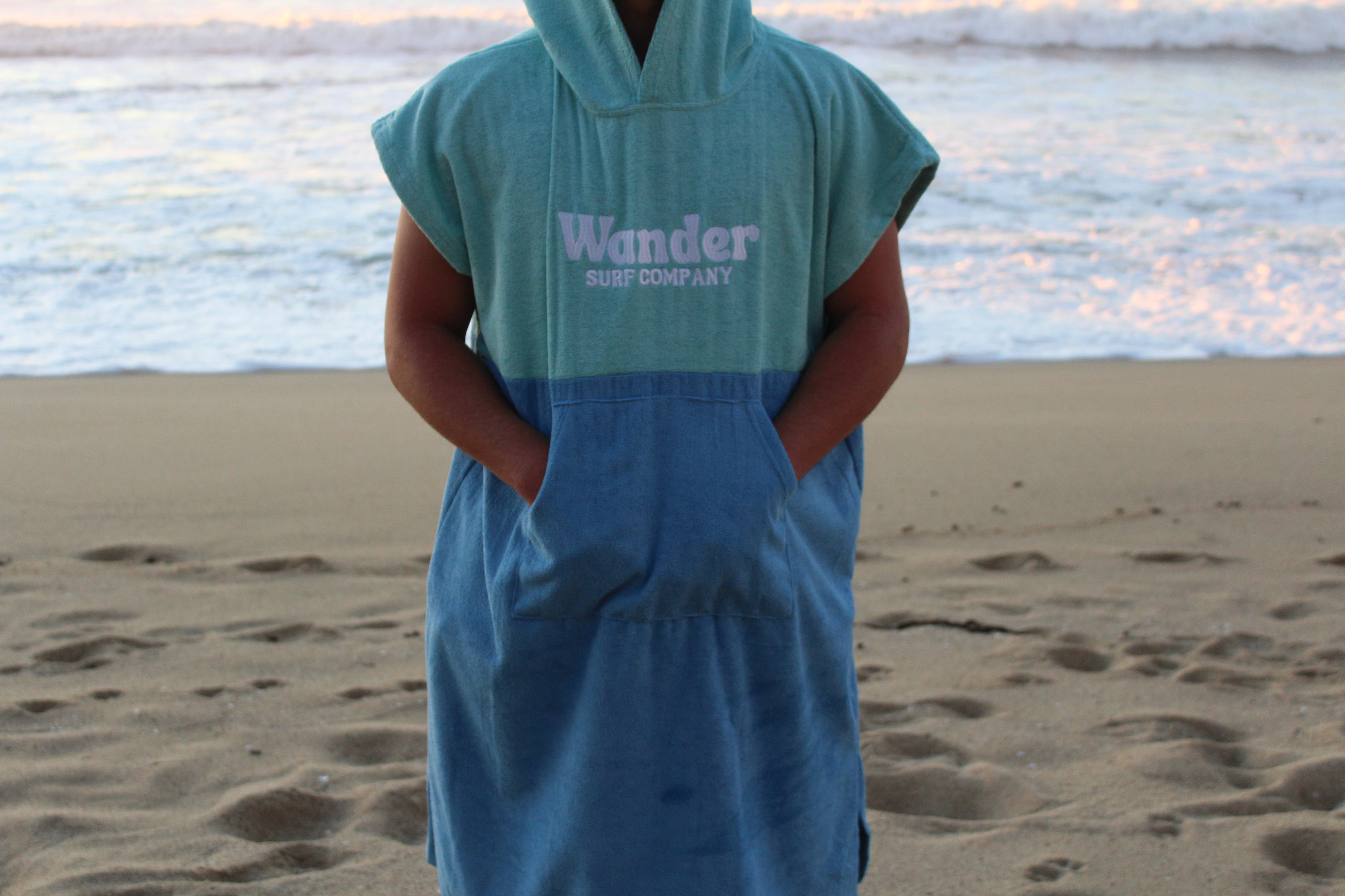 Breakwater Changing Poncho Light/Dark Blue